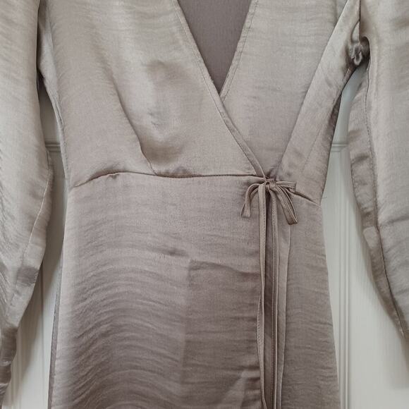 ASOS Design Satin High Shine Wrap Mini Dress Mink Size 4 NWT - Picture 8 of 13
